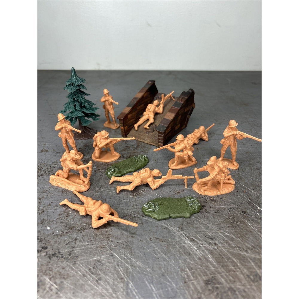 Vintage Toy Soldier Diorama Playset Mixed Group BMC 21st‎ Century War Scene Lot